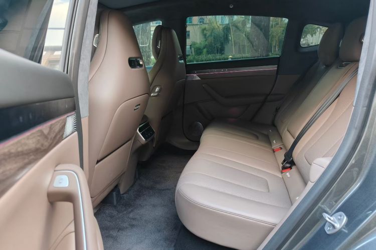 鸿蒙智行 智界R7 2025款 增程 251km Max车身外观6005