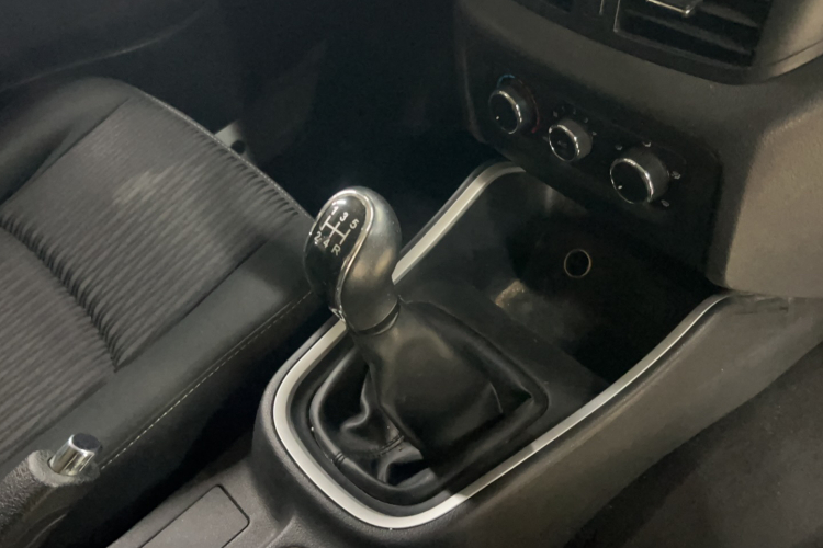 金杯 金海狮M经典 2024款 1.5L 工程狮客车 6座局部细节18