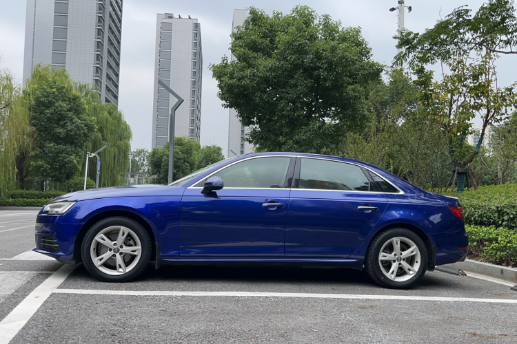 奥迪A4L 2017款 Plus 40 TFSI 进取型车身外观6003