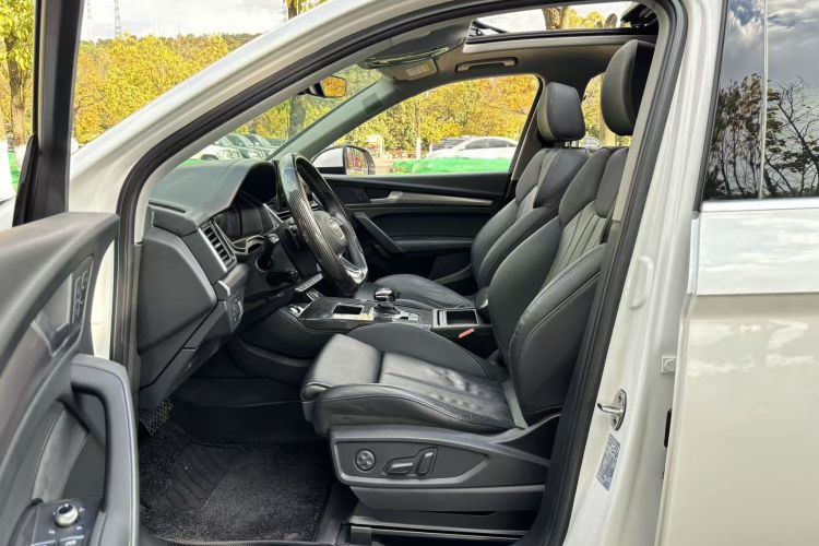 奥迪Q5L 2021款 45 TFSI 豪华动感型中控内饰7005