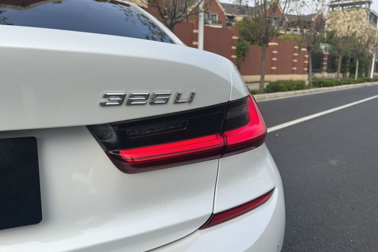 宝马3系 2021款 改款二 325Li M运动套装车身外观6006