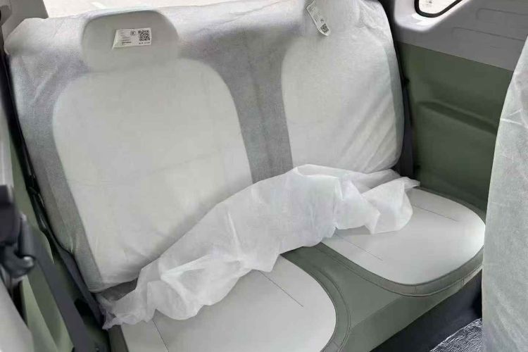 吉利银河 2025款 210km 熊猫骑士中控内饰7005