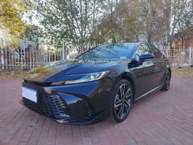 丰田 凯美瑞 2024款 双擎 2.0HS 运动版