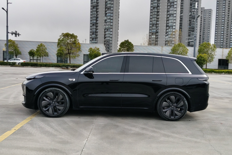 理想汽车 理想L8 2024款 Ultra车身外观6010