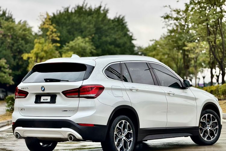 宝马X1 2021款 sDrive25Li 领先型车身外观6004