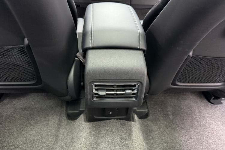 林肯 冒险家新能源 2021款 PHEV 四驱e雅版中控内饰7004