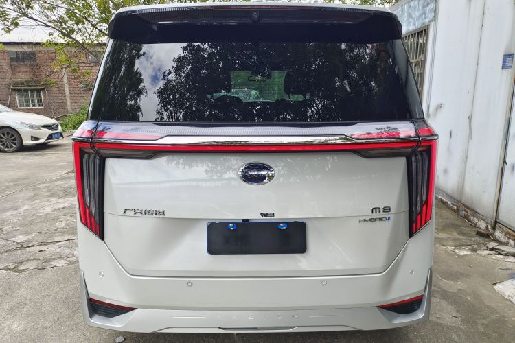 广汽传祺 传祺M8 2023款 宗师系列 双擎 御尊版车身外观6004