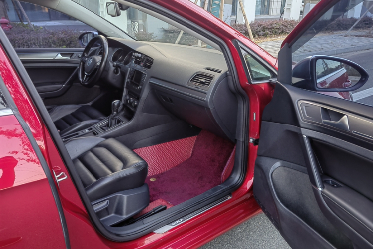 大众 高尔夫 2016款 230TSI 自动豪华型车身外观6006