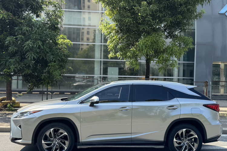 雷克萨斯RX 2016款 300 四驱典雅版 国V车身外观6006