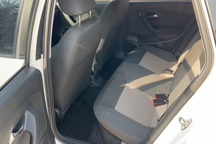 大众 Polo 2016款 1.4L 手动风尚型中控内饰7002