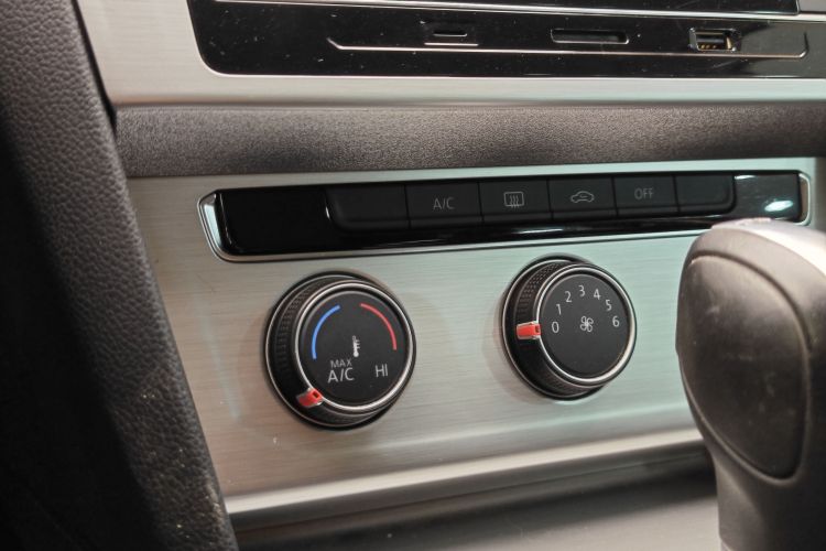 大众 迈腾 2019款 280TSI DSG 舒适型 国VI中控内饰7009