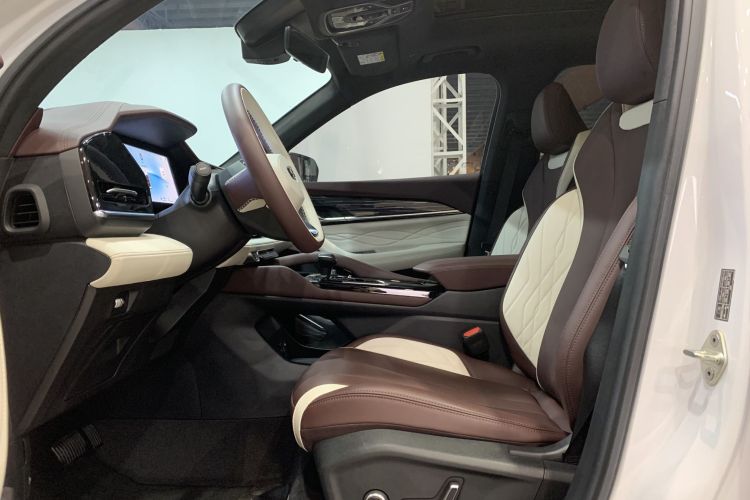 吉利汽车 星越L 2024款 2.0TD 高功自动两驱云起版中控内饰7002