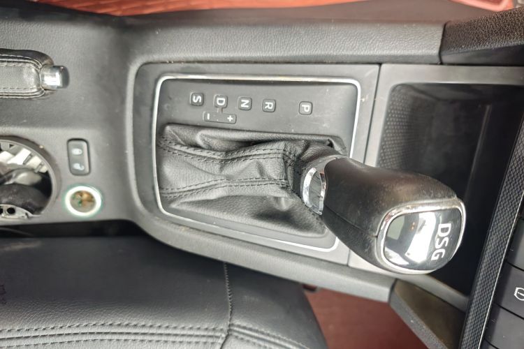 斯柯达 Yeti 2014款 1.4TSI DSG魅影版中控内饰7005