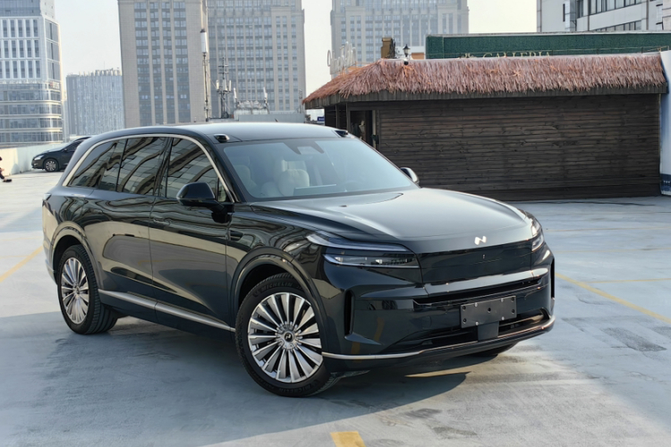 乐道L90 2025款 Ultra 六座版车身外观6007