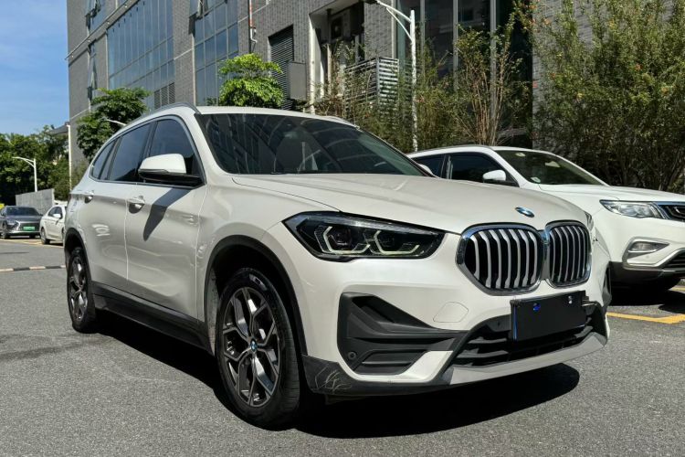 宝马X1 2022款 sDrive25Li 领先型车身外观6003