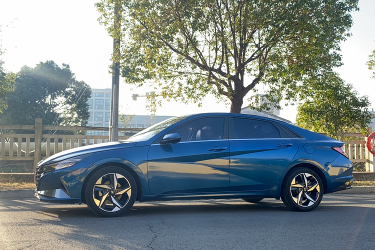 现代 伊兰特 2021款 1.5L CVT LUX尊贵版车身外观6003