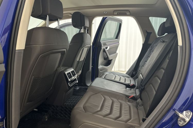 大众 途锐 2021款 3.0TSI 锐享版 经典运动套装中控内饰7005