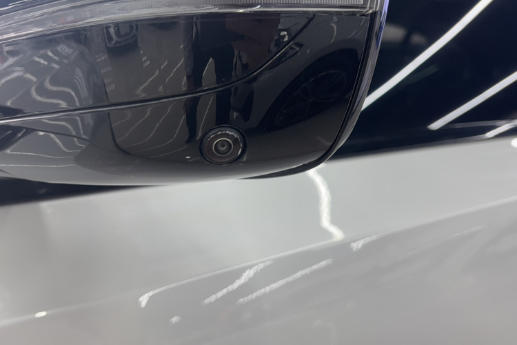 宝马3系 2024款 325Li M运动曜夜套装车身外观6007