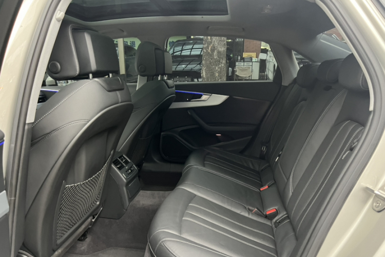 奥迪A4L 2020款 40 TFSI quattro 豪华动感型中控内饰7009