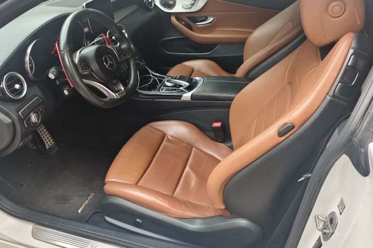 奔驰C级(进口) 2017款 改款 C 200 轿跑版中控内饰7001