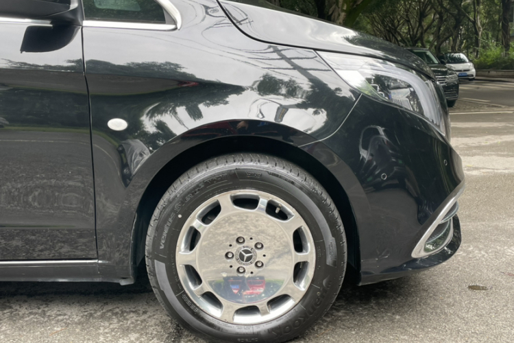 奔驰 威霆 2021款 2.0T 商务版 7座车身外观6007