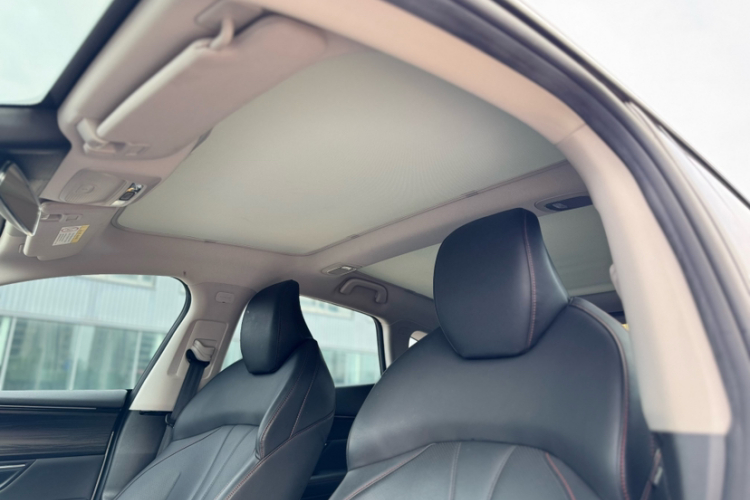 小鹏P7 2022款 480E+局部细节22