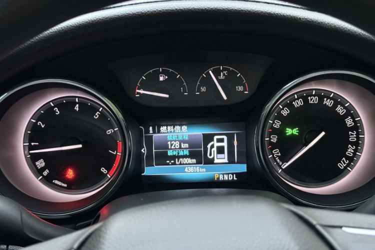 别克 威朗 2019款 三厢 20T 双离合领先型中控内饰15