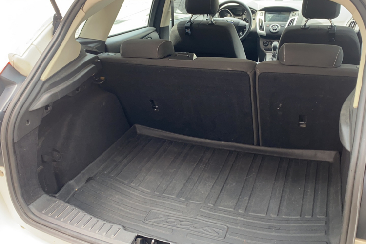 福特 福克斯 2012款 两厢 1.6L 自动舒适型中控内饰7005