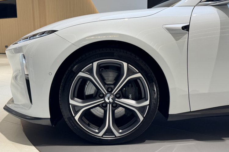 蔚来ET5 2022款 75kWh车身外观6001