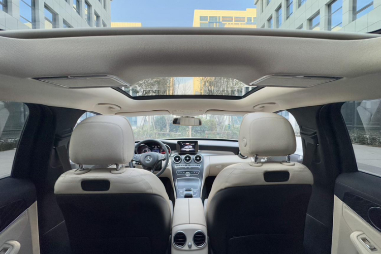 奔驰C级 2017款 C 200 L 运动版中控内饰7003