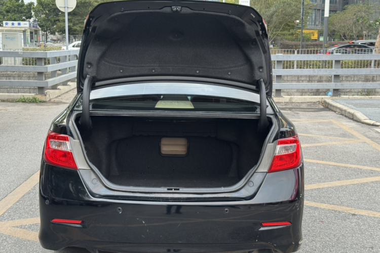 丰田 凯美瑞 2013款 2.0G 舒适版局部细节23