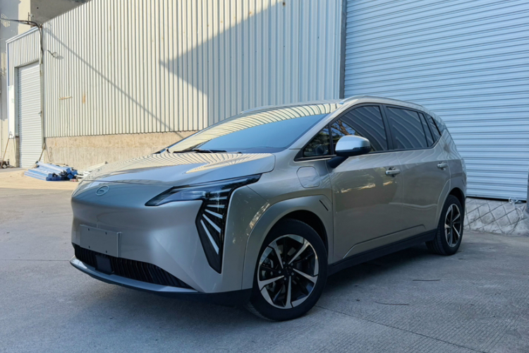 埃安 AION Y 2025款 Plus 510 智享版车身外观1