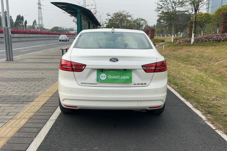 福特 福睿斯 2015款 1.5L 自动舒适型车身外观6006