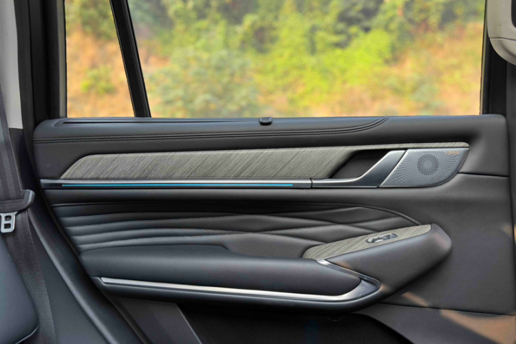 坦克500 2023款 3.0T 运动版 造境型 5座中控内饰7003