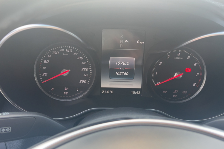 奔驰C级 2015款 C 200 运动版 4MATIC中控内饰15