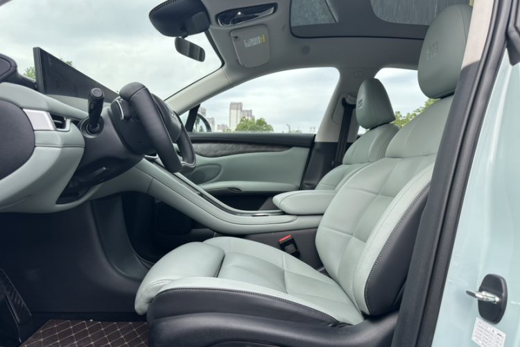 智己汽车 智己LS6 2023款 Max 超强性能版局部细节19