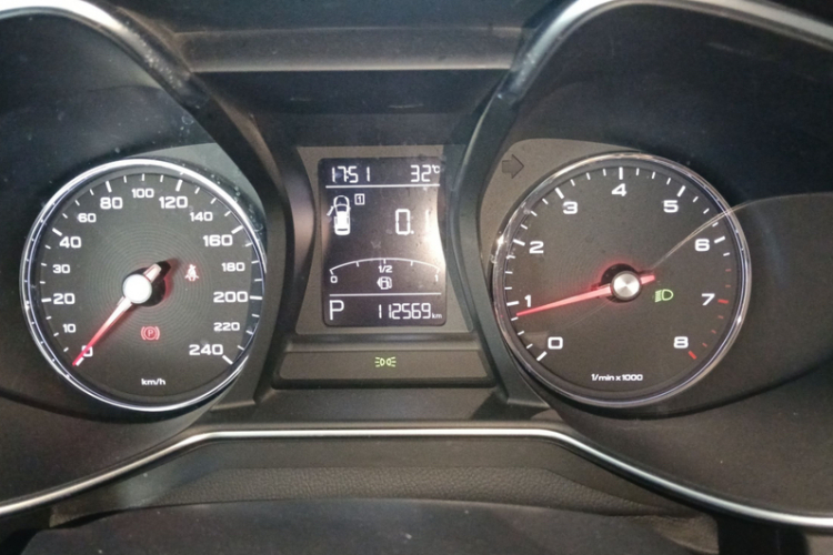 名爵 MG6 2019款 20T 自动运动版中控内饰15