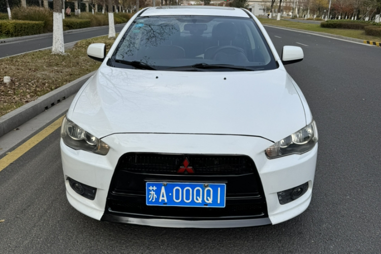 三菱 翼神 2012款 致尚版 1.8L 手动豪华型局部细节24