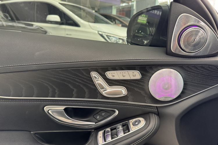 奔驰C级 2018款 C 200 L 运动版中控内饰7002