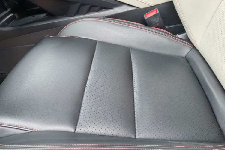 领克06 2020款 1.5T 耀Halo中控内饰7009