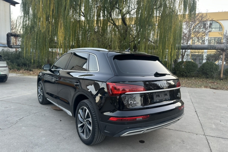 奥迪Q5L 2022款 改款 40T 豪华致雅型车身外观6007