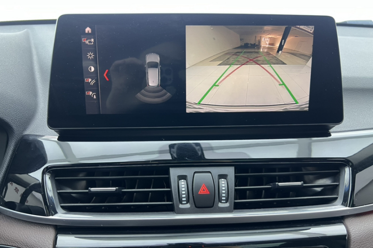 宝马X1 2021款 改款 sDrive25Li 领先型局部细节9003