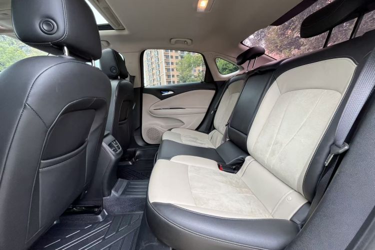 别克 威朗 2019款 三厢 15S 自动领先型中控内饰7003