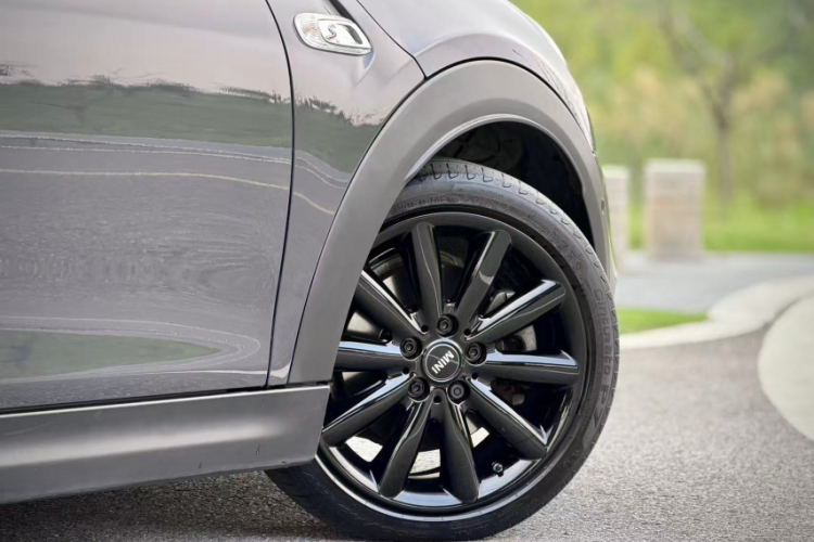 MINI 2021款 2.0T COOPER S 经典派车身外观6001