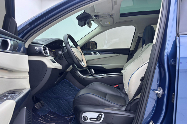 领克01 2017款 2.0T 两驱耀Pro版中控内饰7003