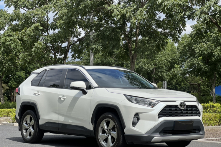 丰田 RAV4荣放 2020款 2.0L CVT两驱风尚版车身外观6006