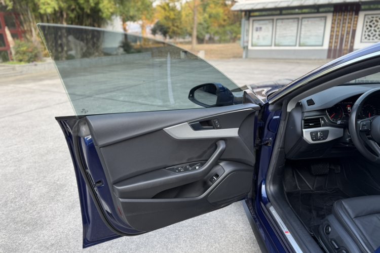 奥迪A5 2017款 Sportback 40 TFSI 时尚型中控内饰7002