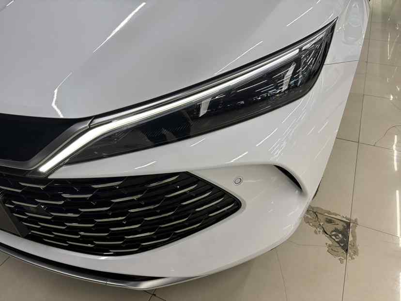比亚迪 秦L 2025款 DM-i 智驾版 120KM领先型(3)