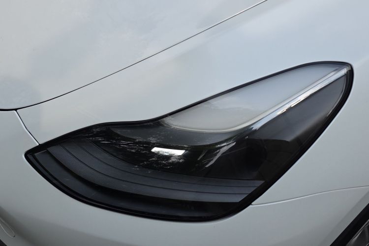 特斯拉 Model Y 2021款 长续航全轮驱动版局部细节9003