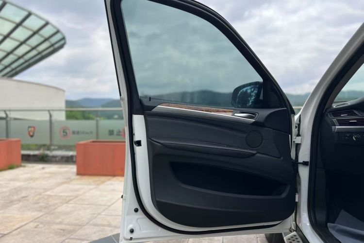 宝马X5(进口) 2013款 xDrive35i 领先型中控内饰7009